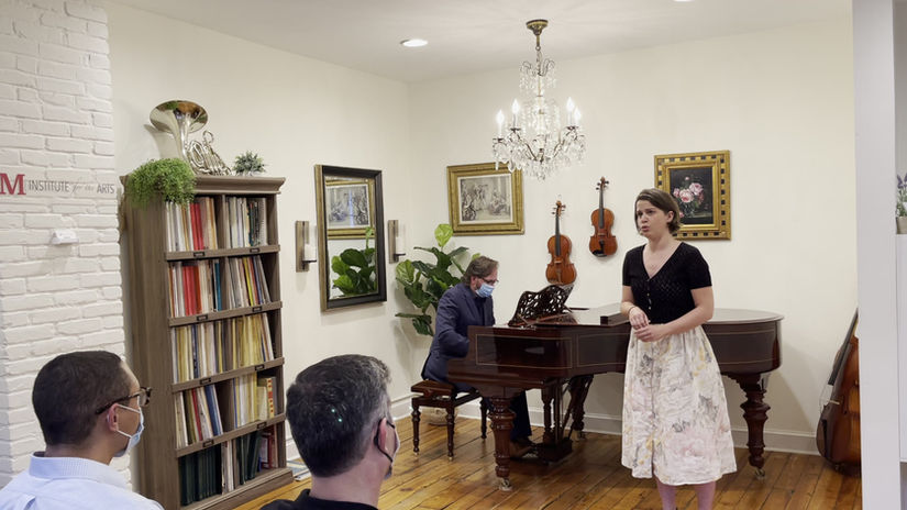 Saskia sings "Ah Chloris" -- Reynaldo Hahn